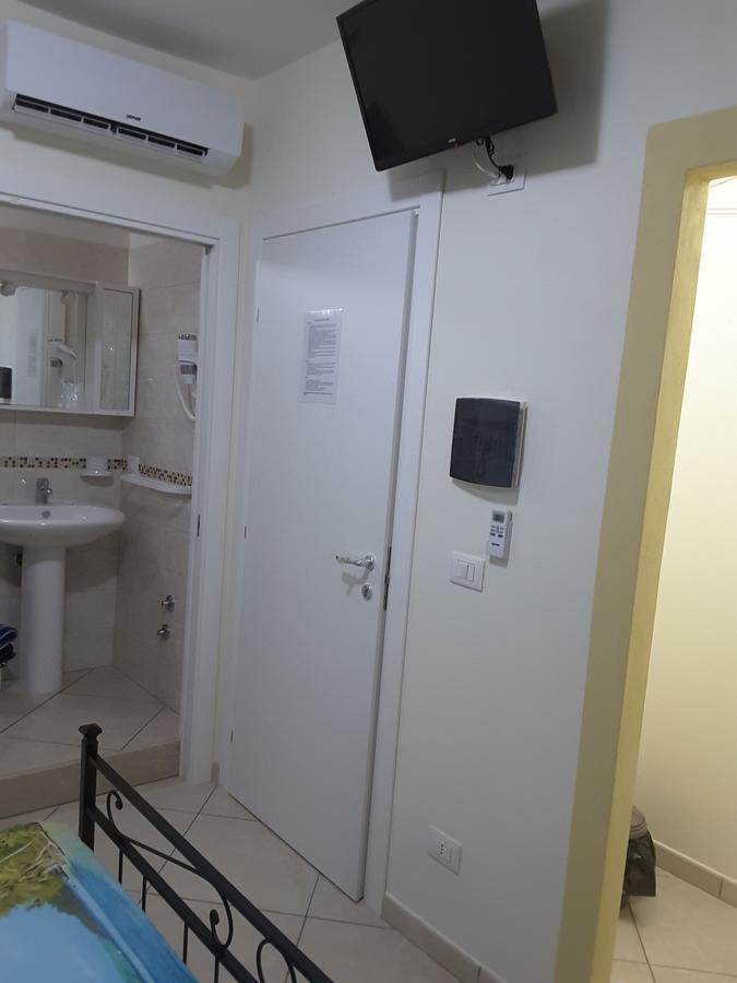 Stella Marina Rooms For Rent Portopalo Di Capo Passero ภายนอก รูปภาพ